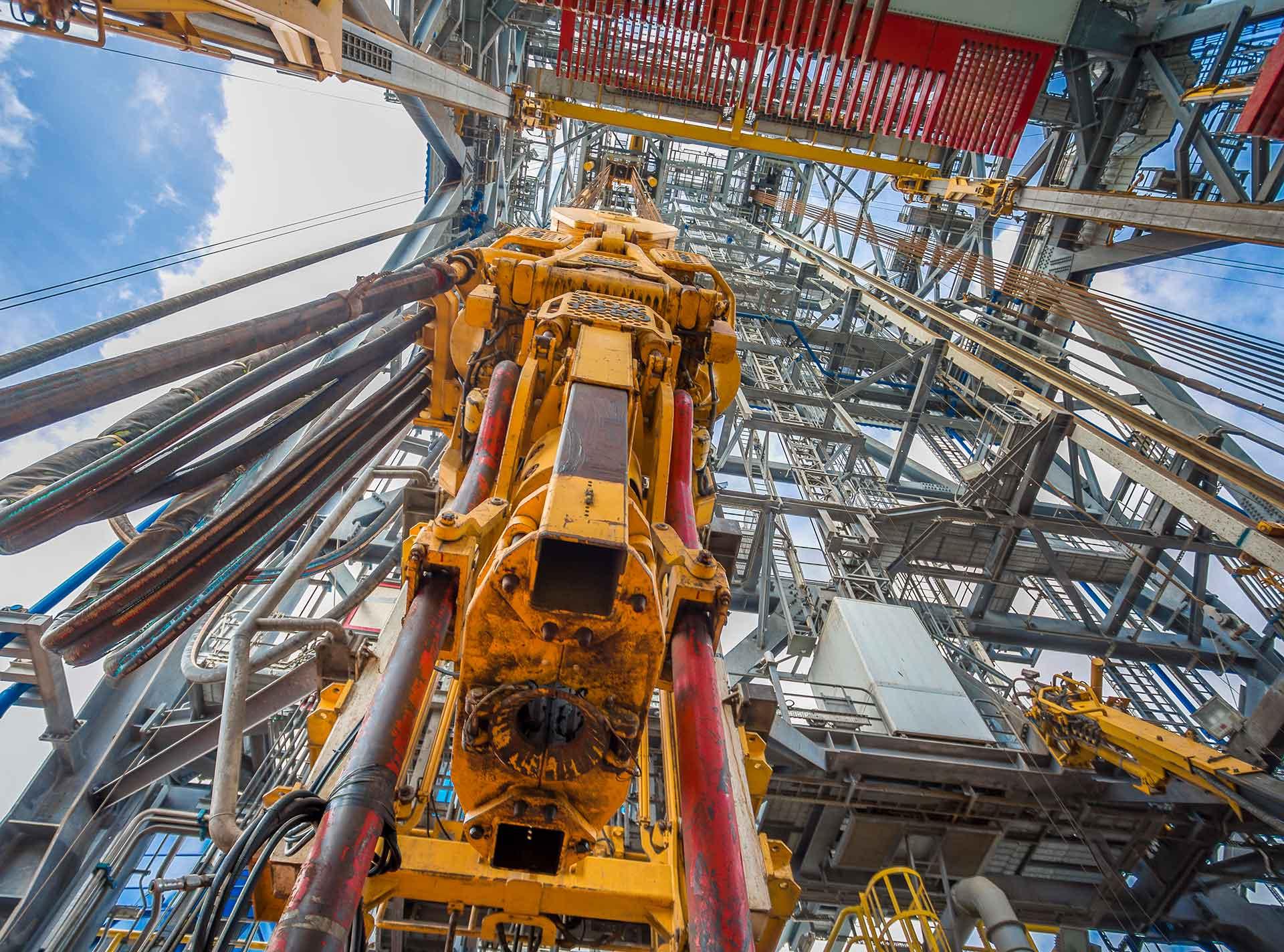 Drilling and well completion equipment